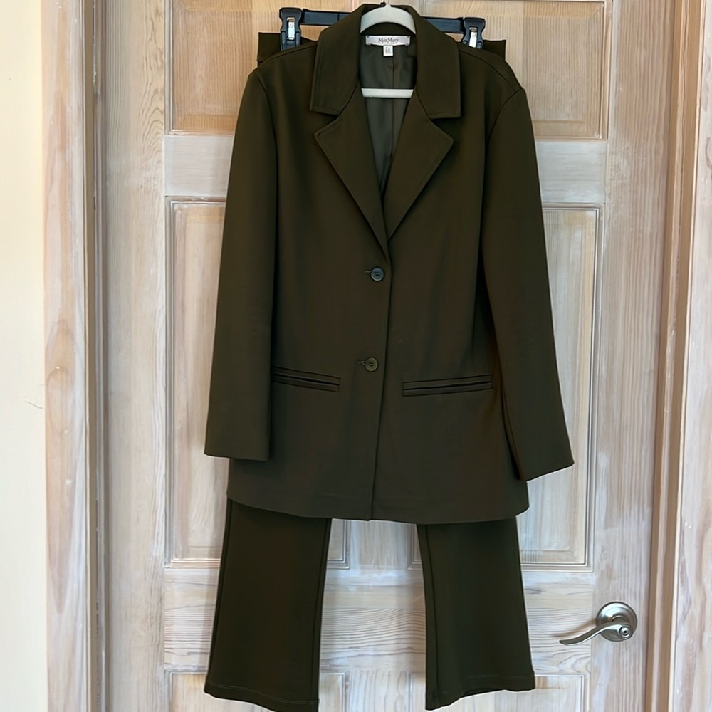 Max Mara Leisure Suit size Small olive green